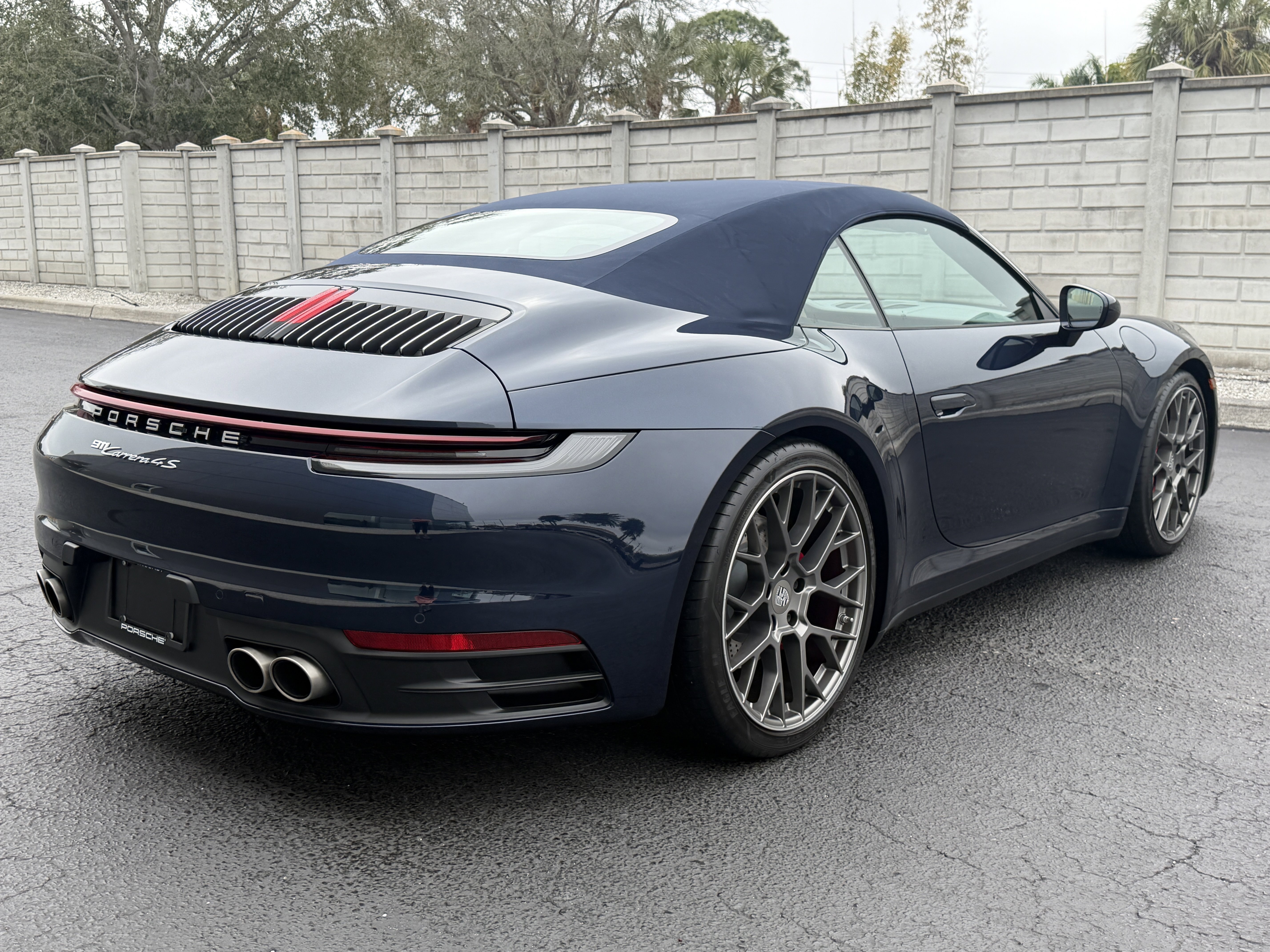 Certified 2020 Porsche 911 Carrera 4S image 6