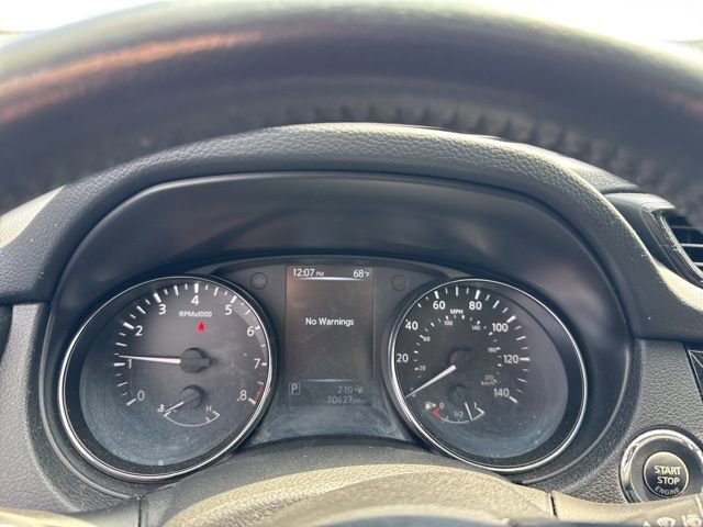 Used 2017 Nissan Rogue SV w/ Sun & Sound Touring Package AWD/4WD image 12