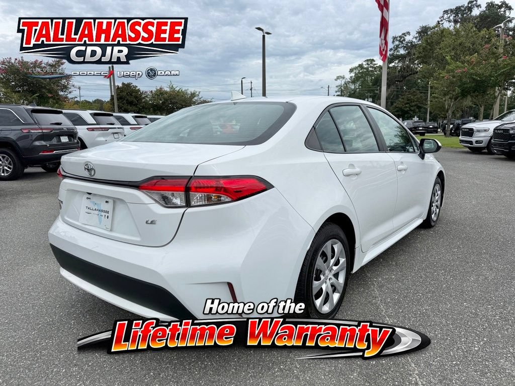 Used 2022 Toyota Corolla LE FWD image 3