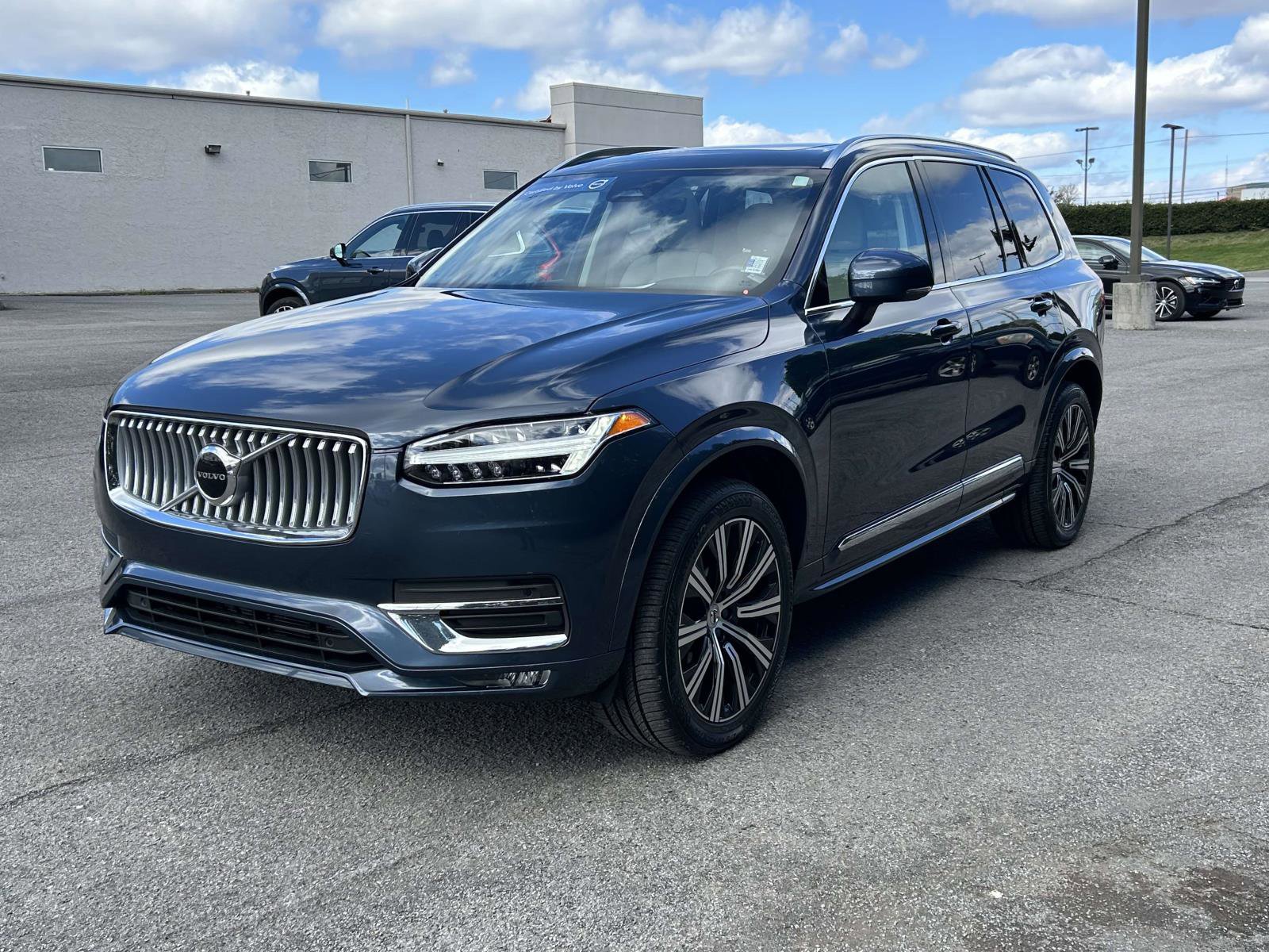 Certified 2024 Volvo XC90 B6 Core w/ Protection Package Premier image 7