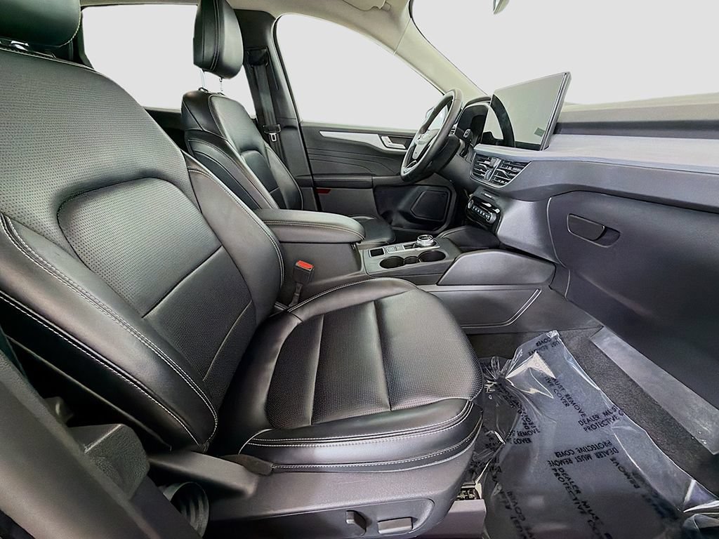 Used 2024 Ford Escape Platinum AWD/4WD image 22