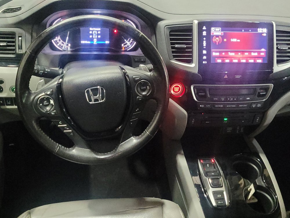Used 2018 Honda Pilot Touring image 22