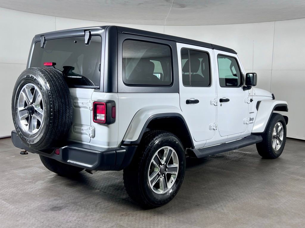 Used 2018 Jeep Wrangler Unlimited Sahara AWD/4WD image 7