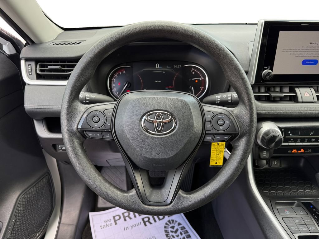 Used 2025 Toyota RAV4 LE AWD/4WD image 12
