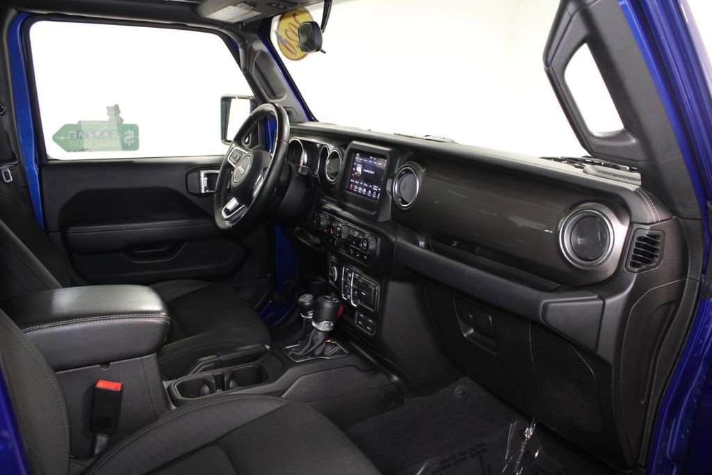 Used 2020 Jeep Wrangler Unlimited Sahara w/ LED Lighting Group image 27