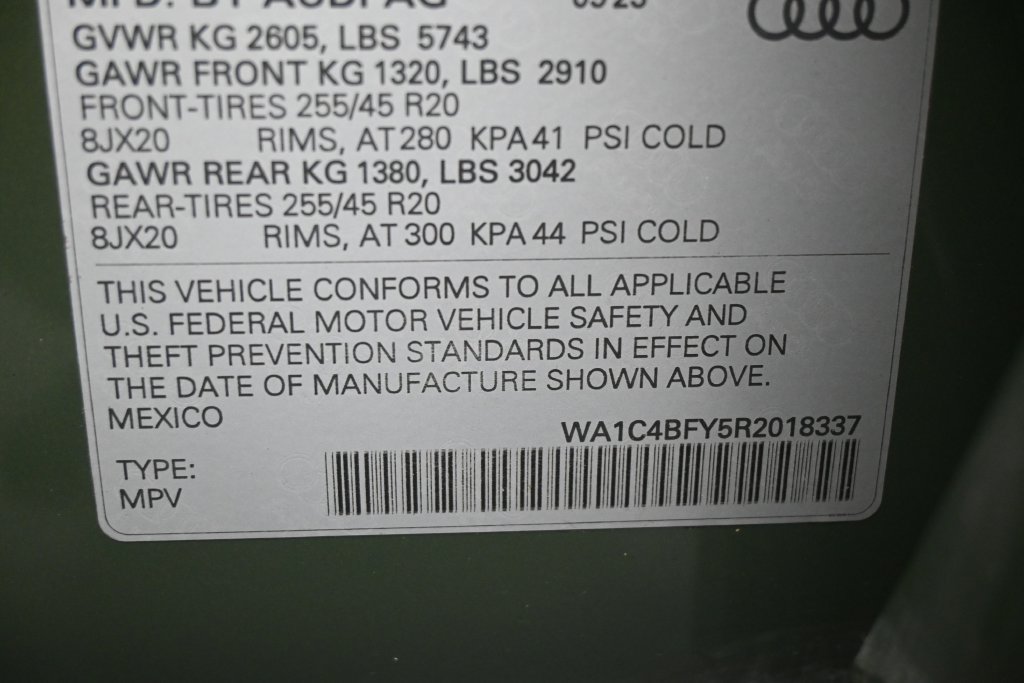Used 2024 Audi SQ5 Prestige AWD/4WD image 7