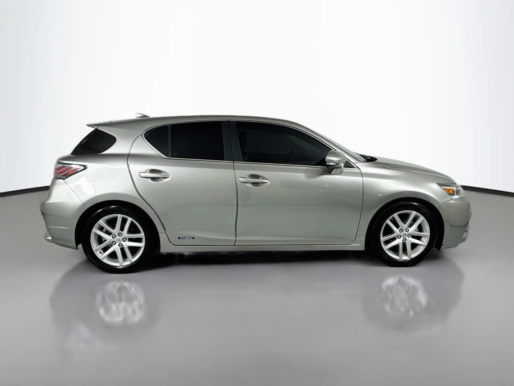 Used 2017 Lexus CT 200h FWD image 8