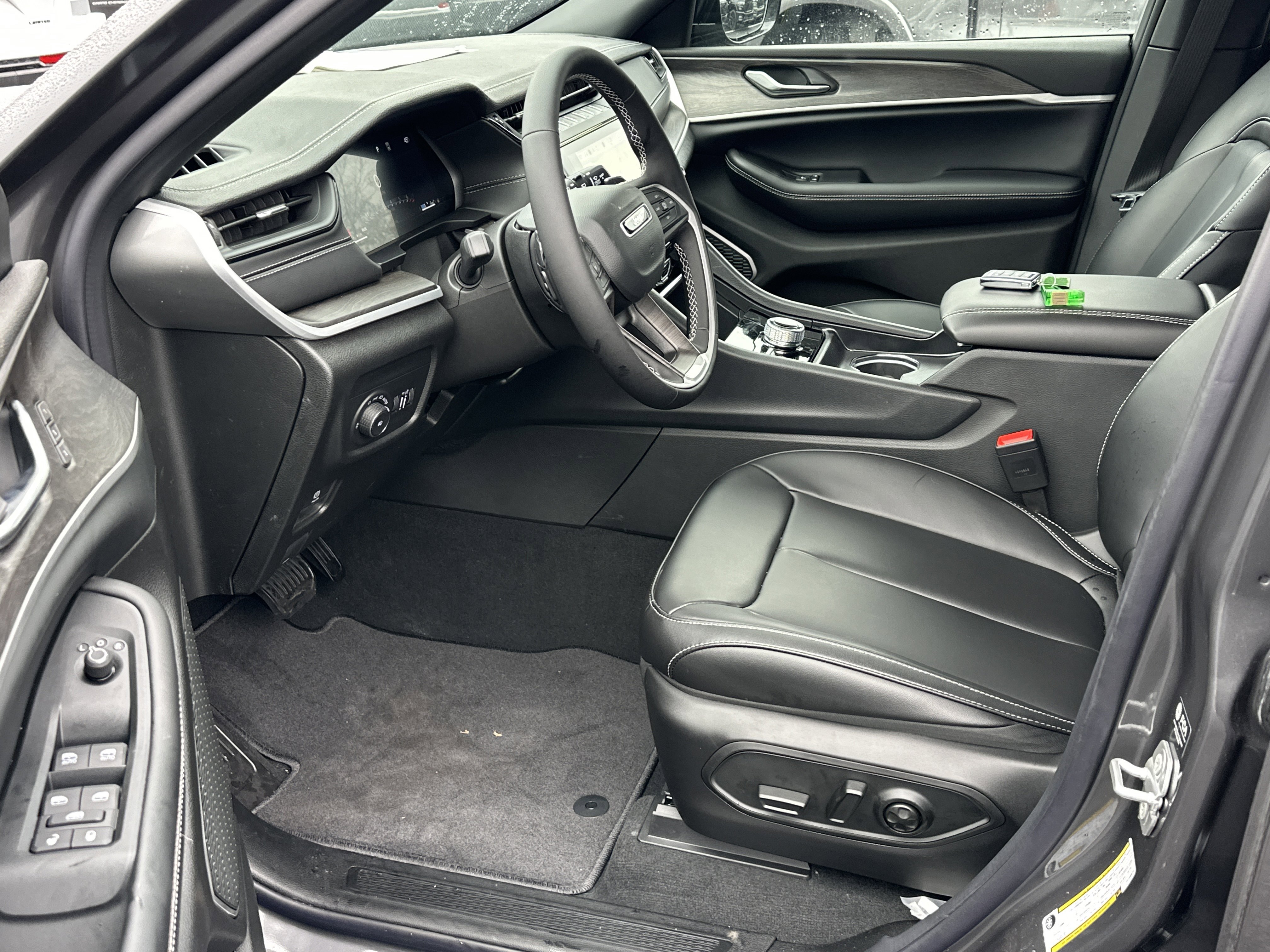 New 2026 Jeep Grand Cherokee Limited w/ Limited Altitude Package image 29