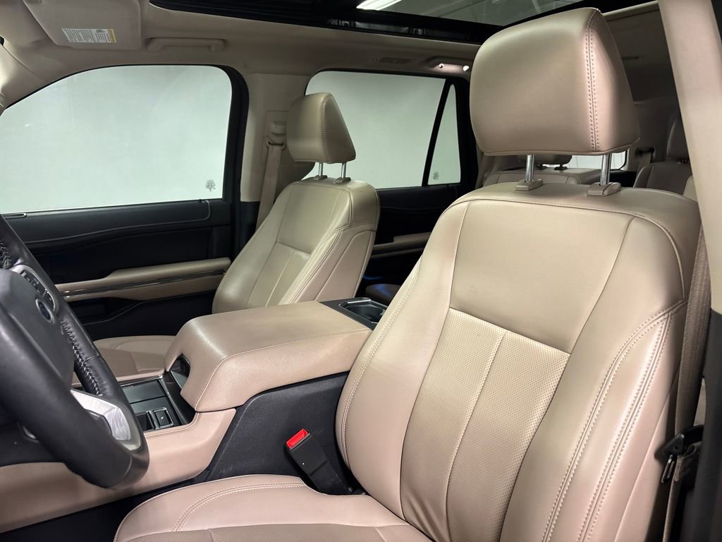 Used 2023 Ford Expedition XLT image 27