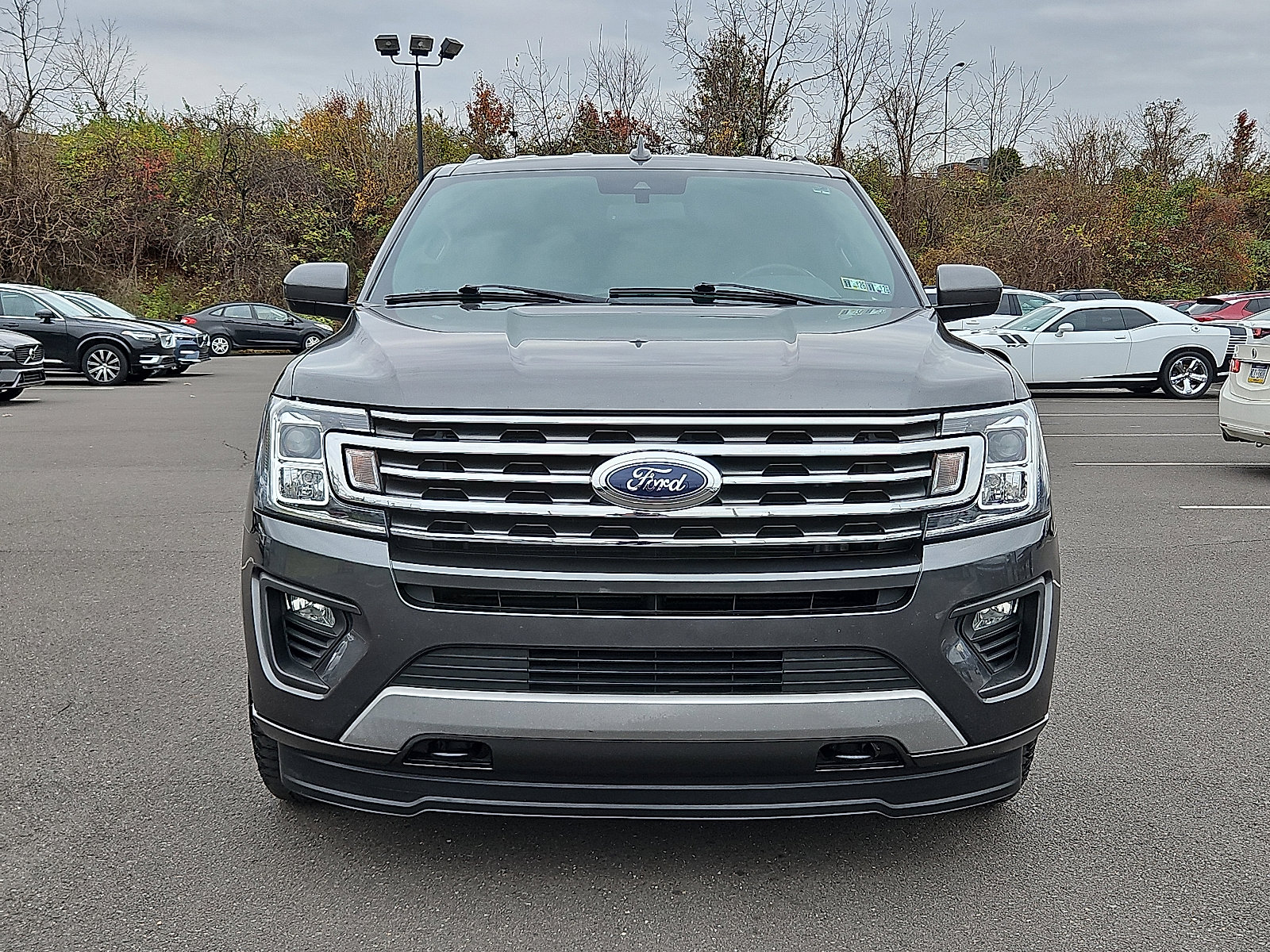 Used 2020 Ford Expedition XLT image 2
