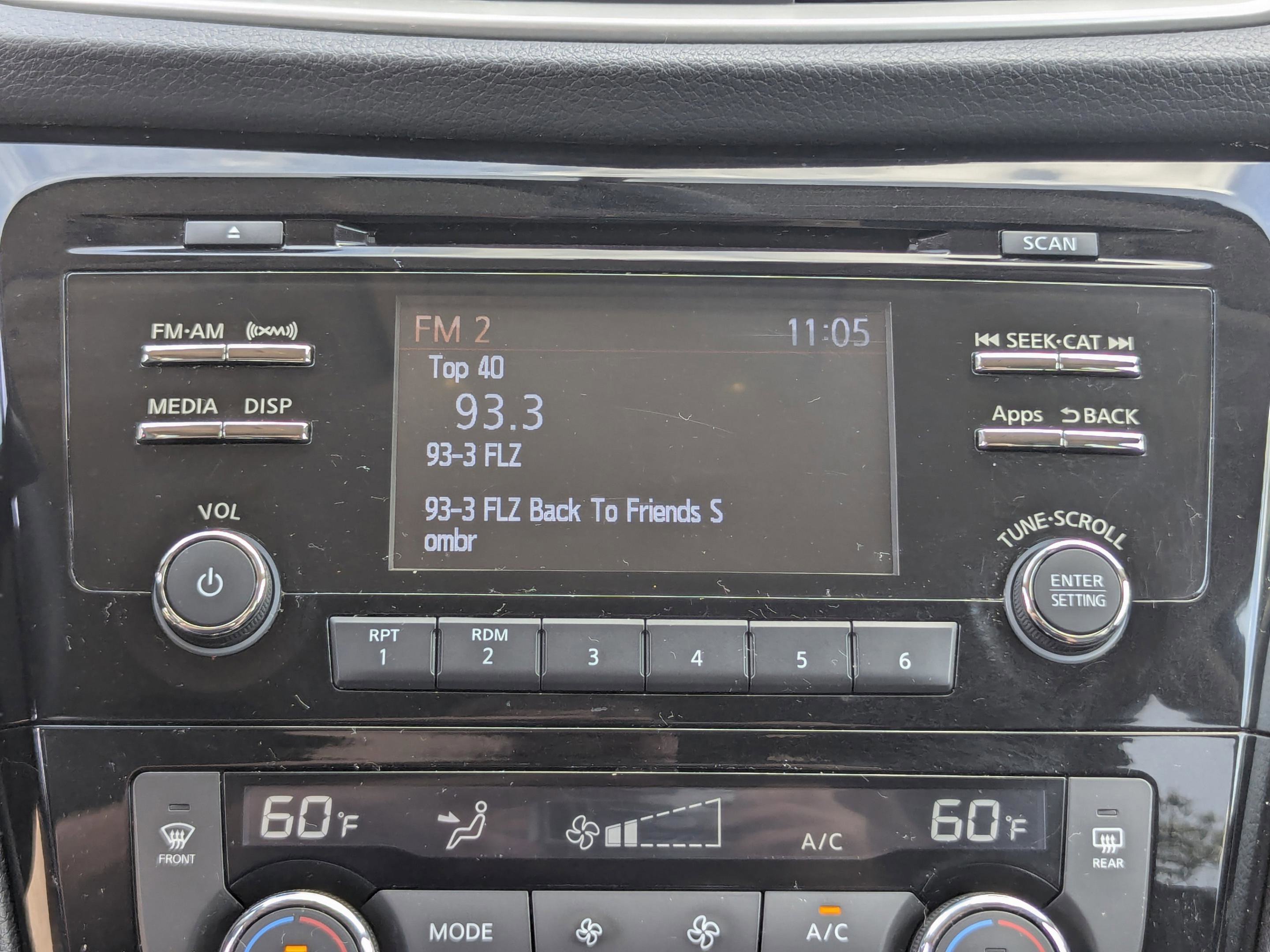 Used 2016 Nissan Rogue SV w/ SV Family Package image 23