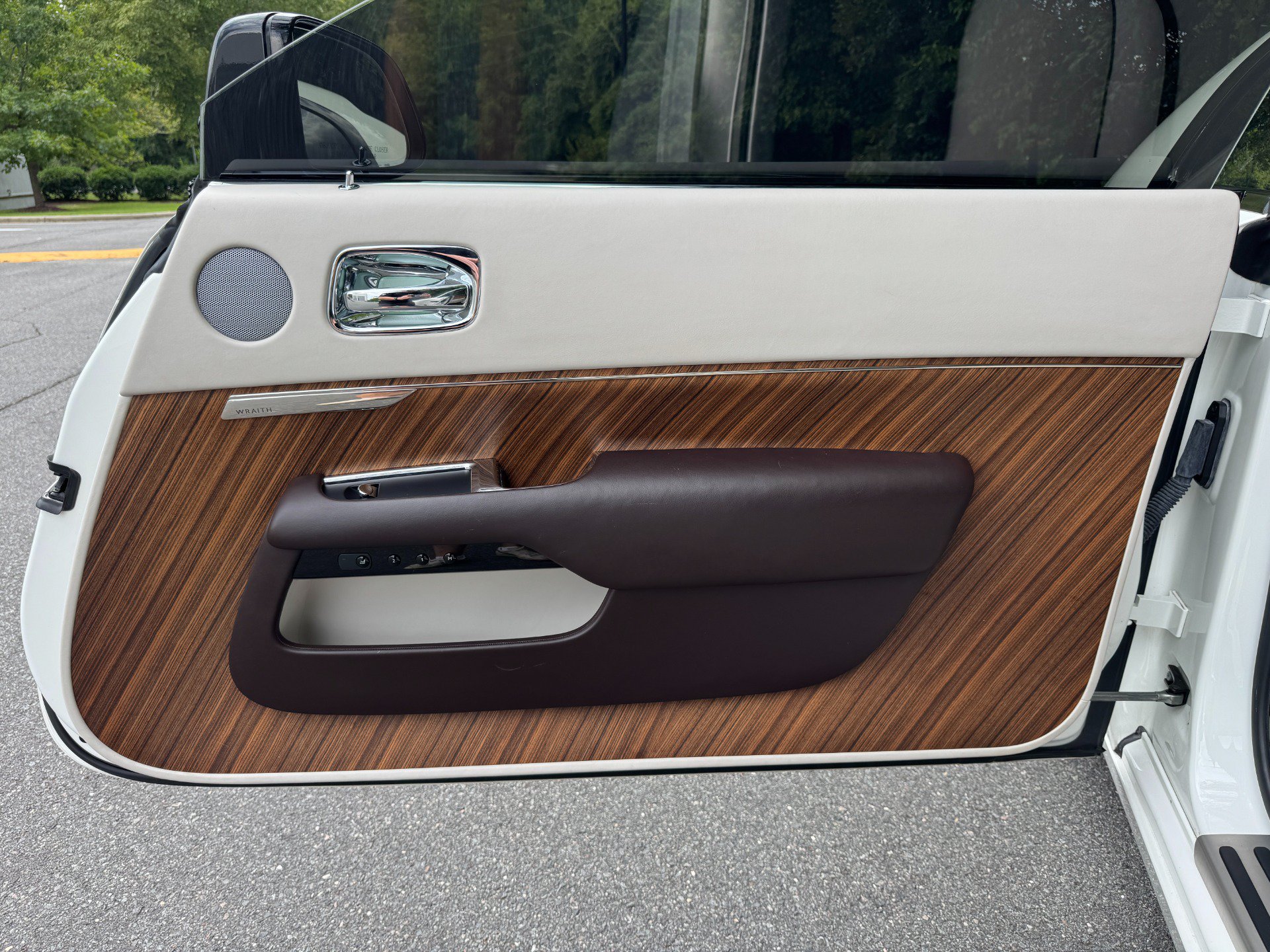 Used 2017 Rolls-Royce Wraith RWD image 53