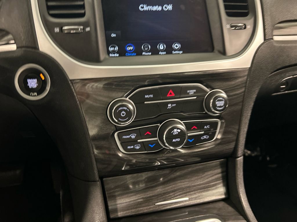 Used 2022 Chrysler 300 Touring w/ Sport Appearance Package image 24