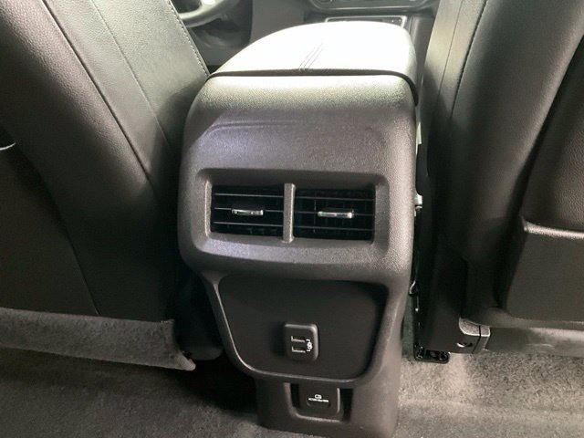 Used 2024 GMC Terrain SLT AWD/4WD image 15