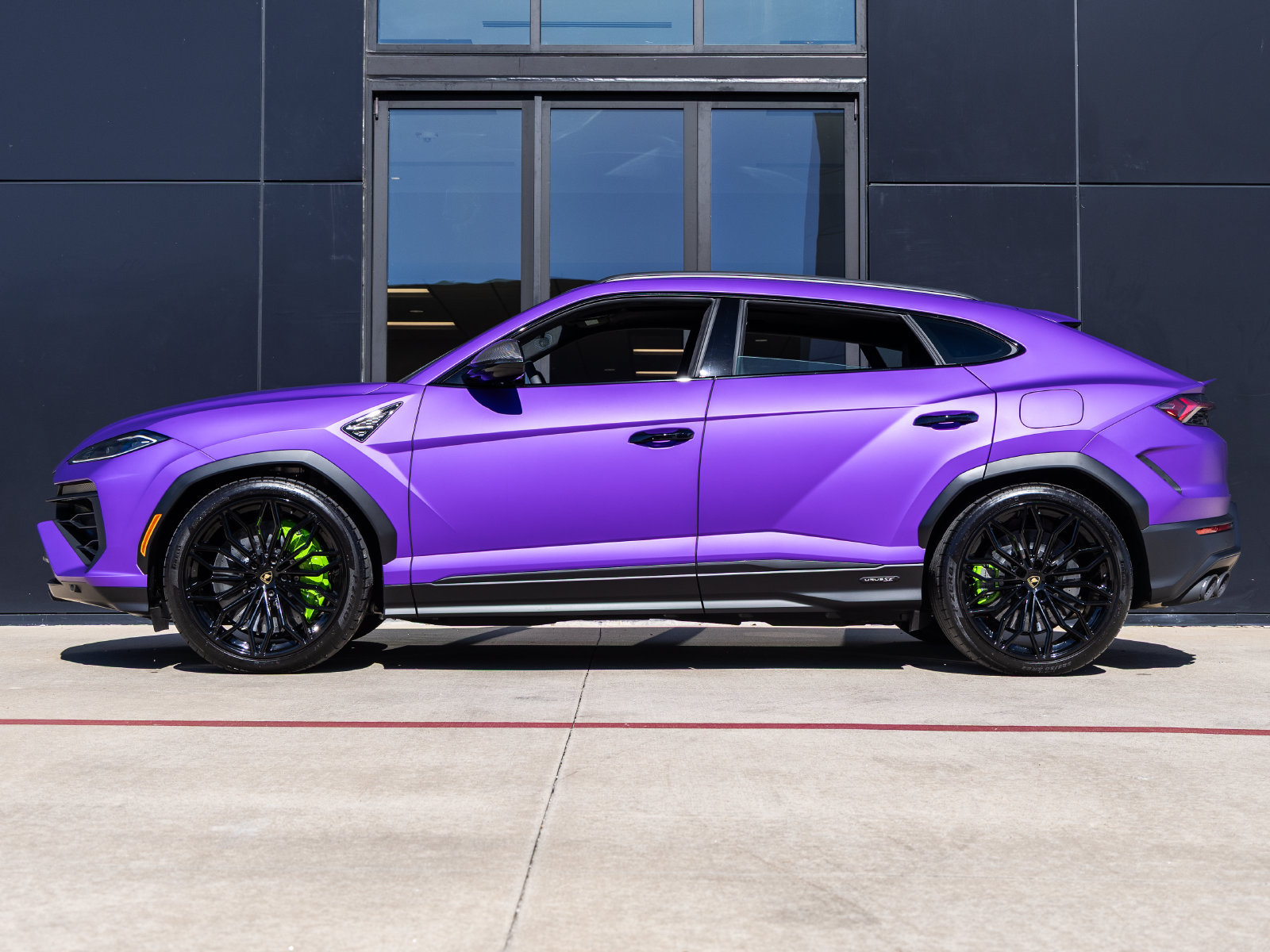 Used 2025 Lamborghini Urus S AWD/4WD image 9