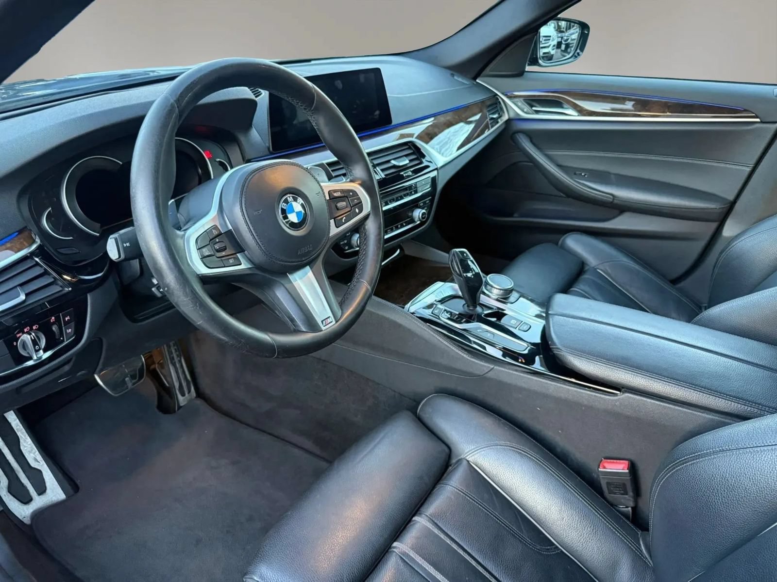 Used 2019 BMW 530i w/ M Sport Package RWD image 16
