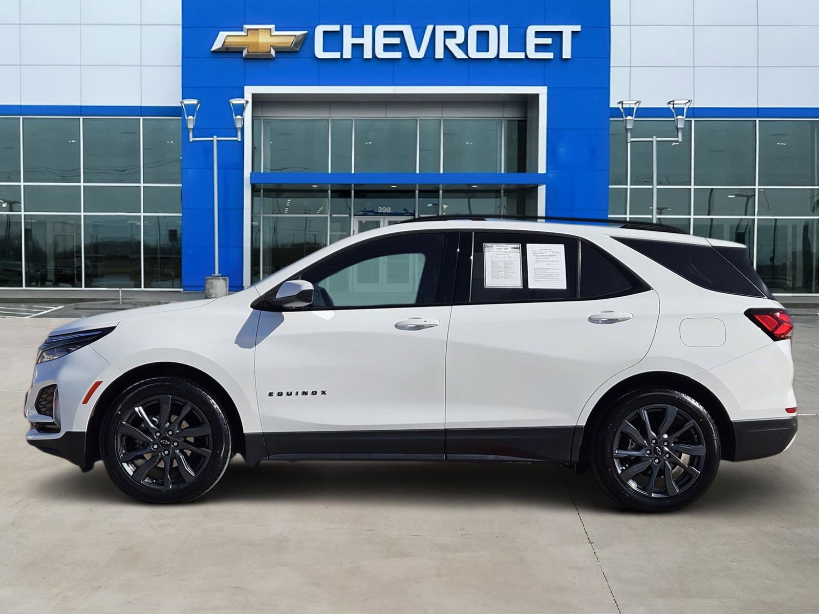 Used 2022 Chevrolet Equinox RS image 3