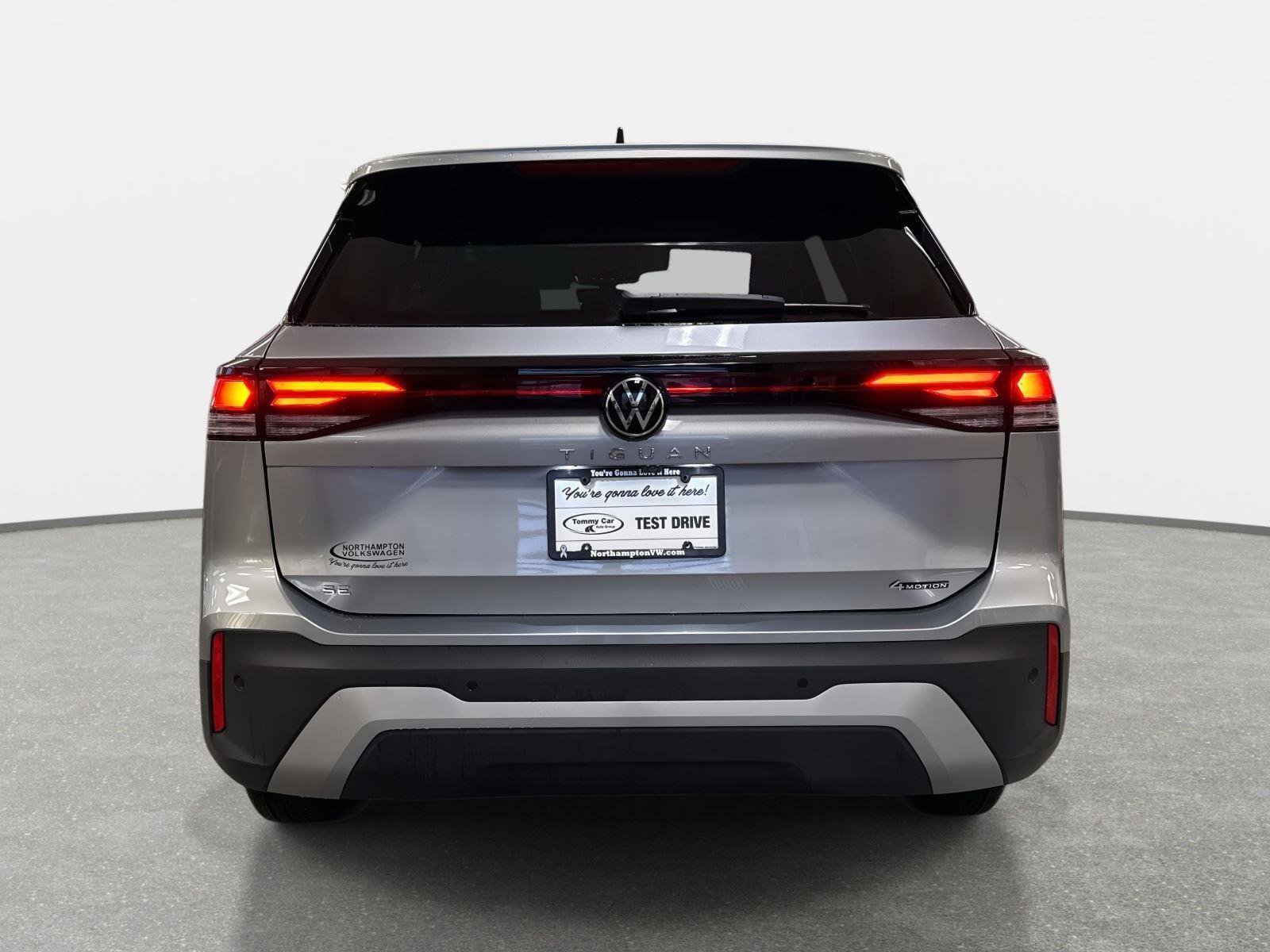 New 2026 Volkswagen Tiguan SE image 6