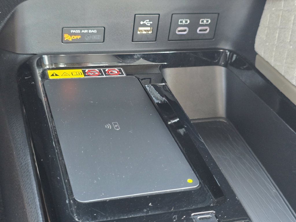Certified 2025 Toyota Camry XLE AWD/4WD image 10