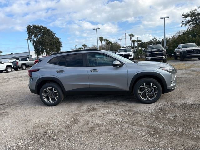 New 2026 Chevrolet Trax LT w/ Driver Confidence Package image 16