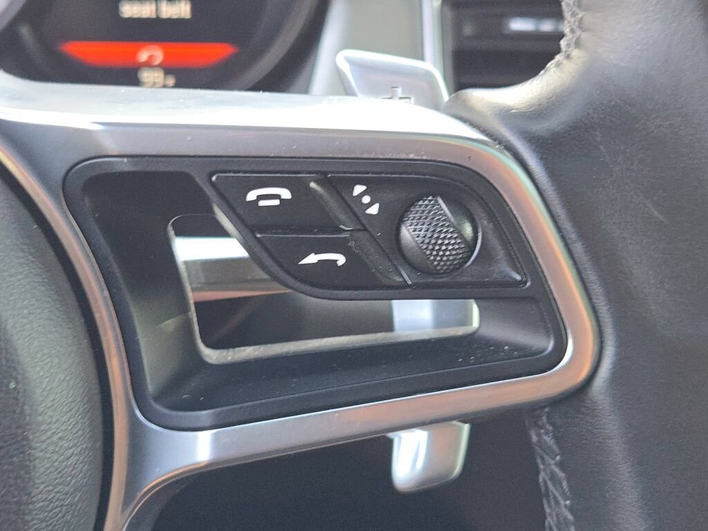 Used 2015 Porsche Macan Turbo AWD/4WD image 30