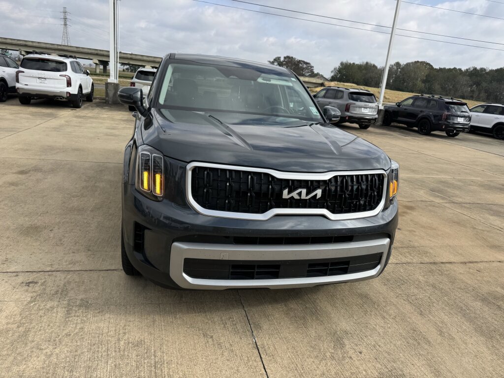 Used 2024 Kia Telluride LX image 6