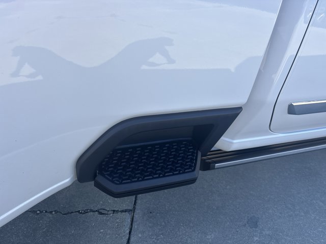 Used 2025 Chevrolet Silverado 3500 High Country w/ Technology Package image 14