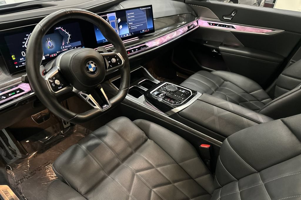 Used 2024 BMW 760i xDrive w/ Executive Package AWD/4WD image 10