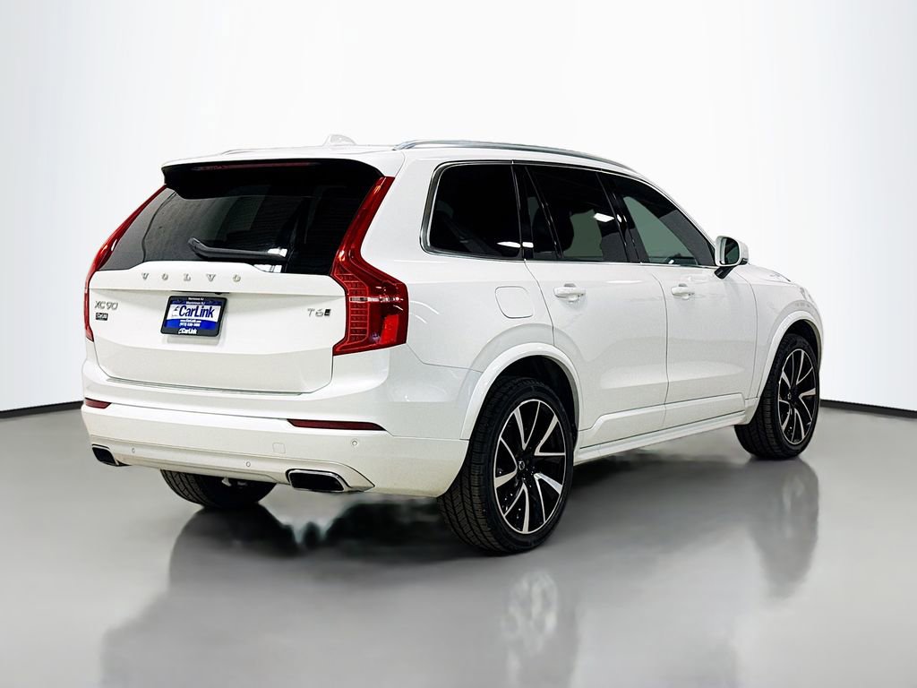 Used 2021 Volvo XC90 T6 Momentum w/ Protection Package Premier image 8
