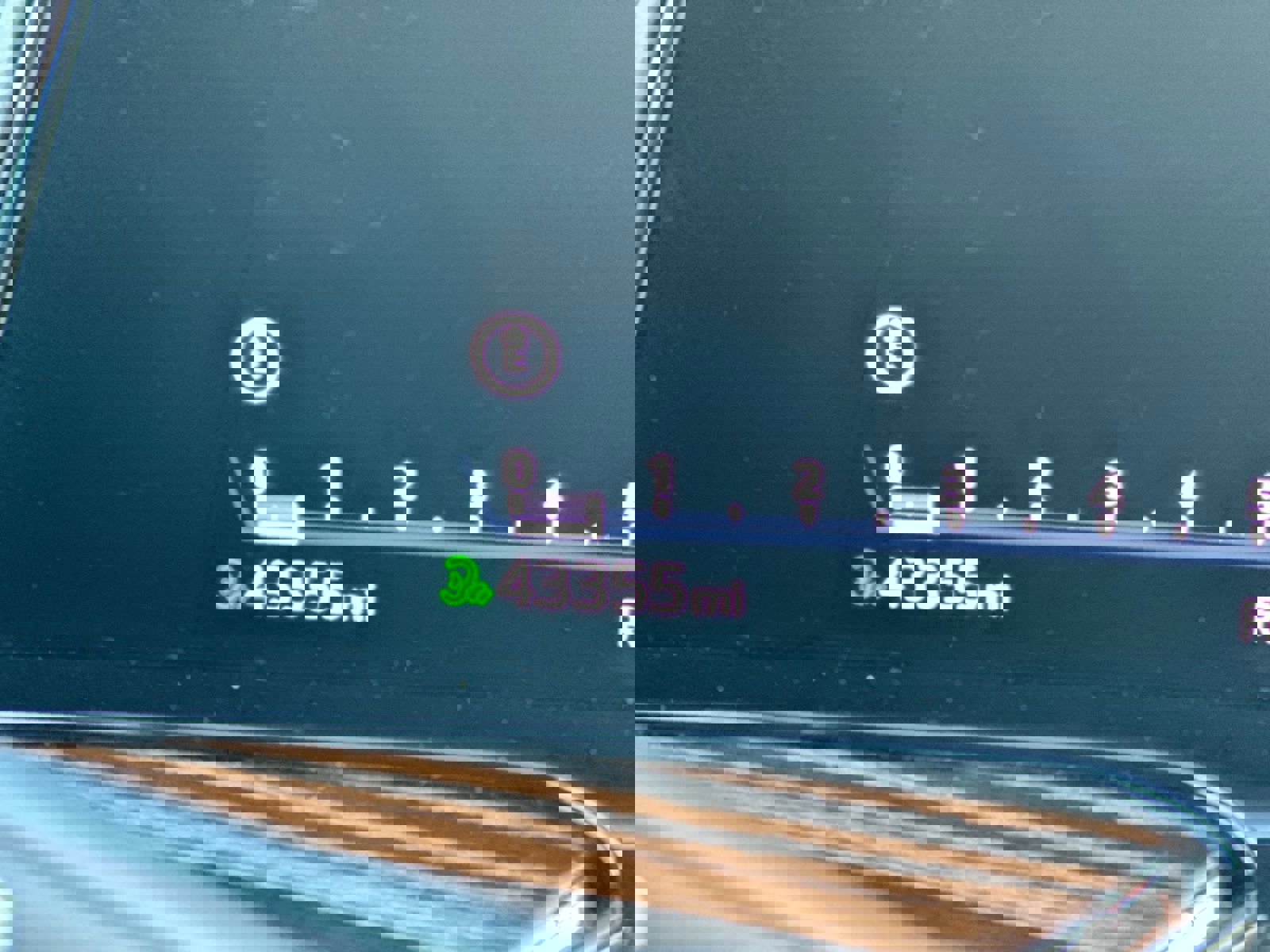 Used 2023 Cadillac Escalade ESV Premium Luxury image 15