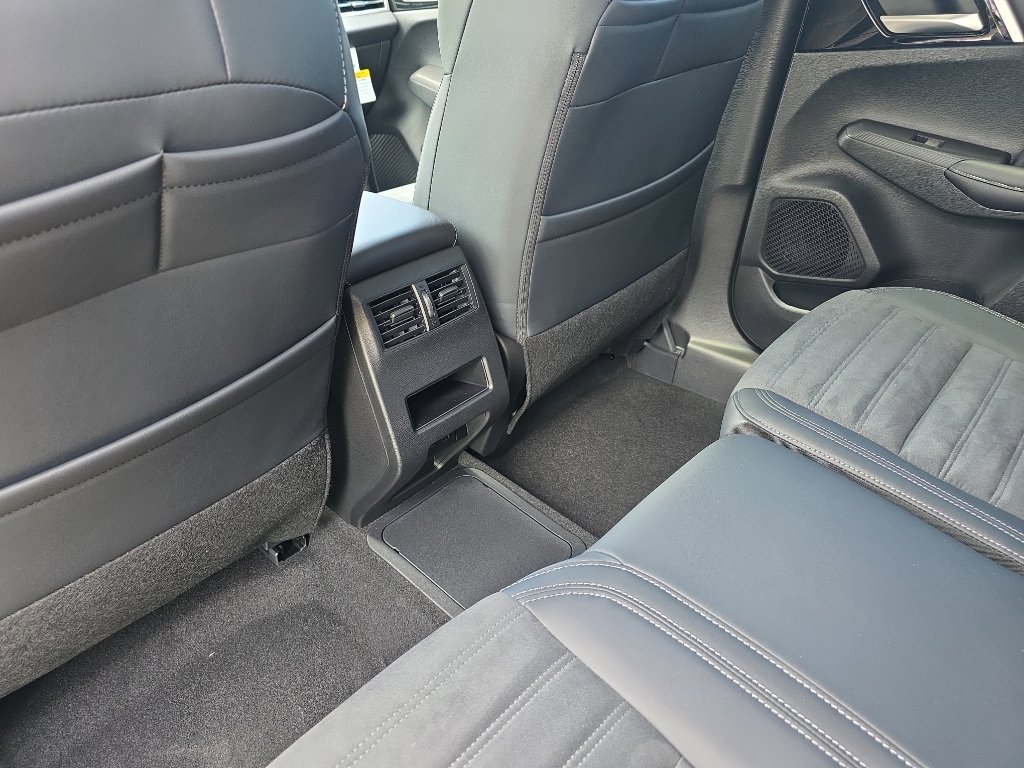 New 2026 Nissan Rogue SL AWD/4WD image 18