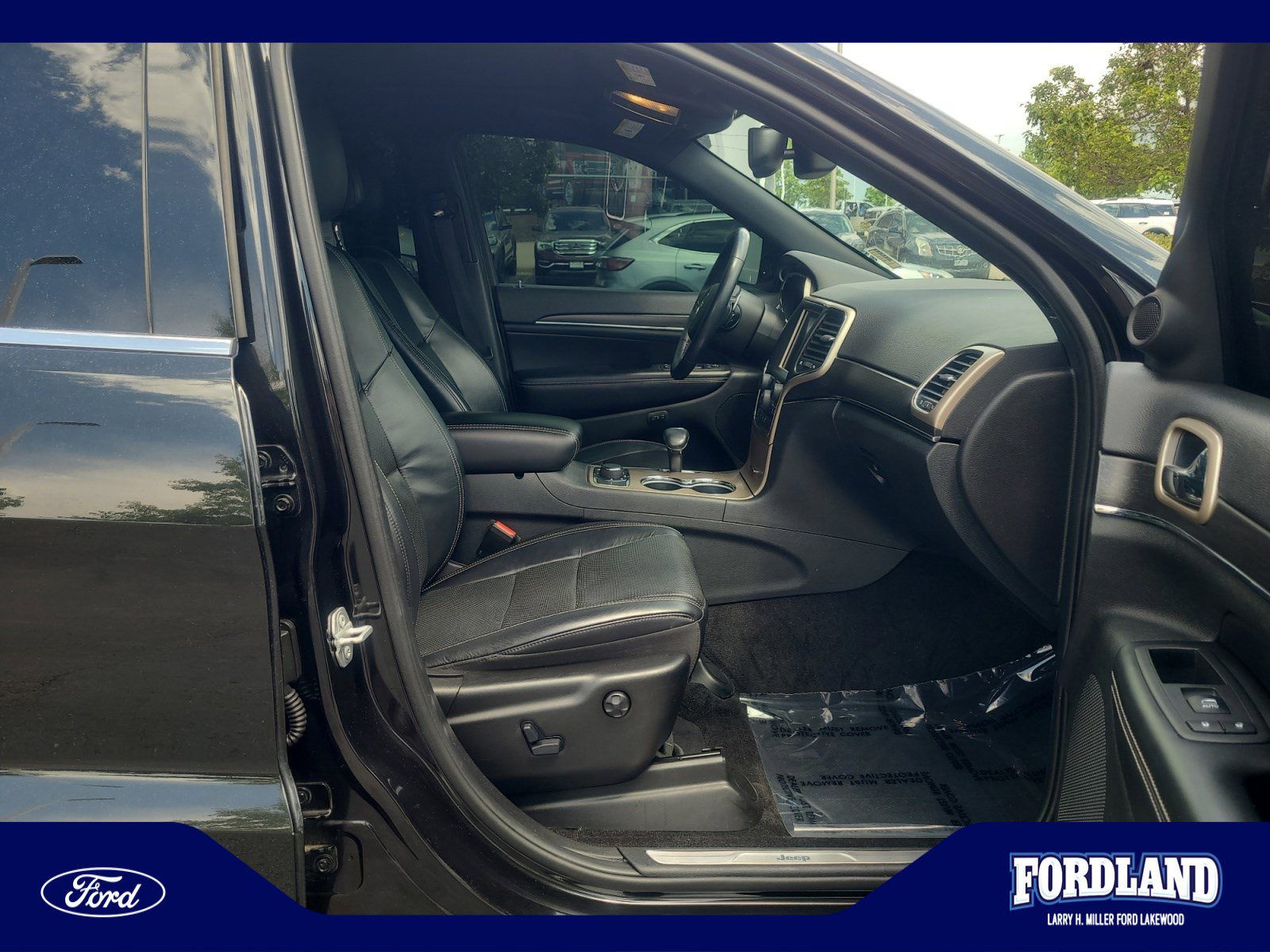 Used 2015 Jeep Grand Cherokee Limited w/ Luxury Group II AWD/4WD image 19