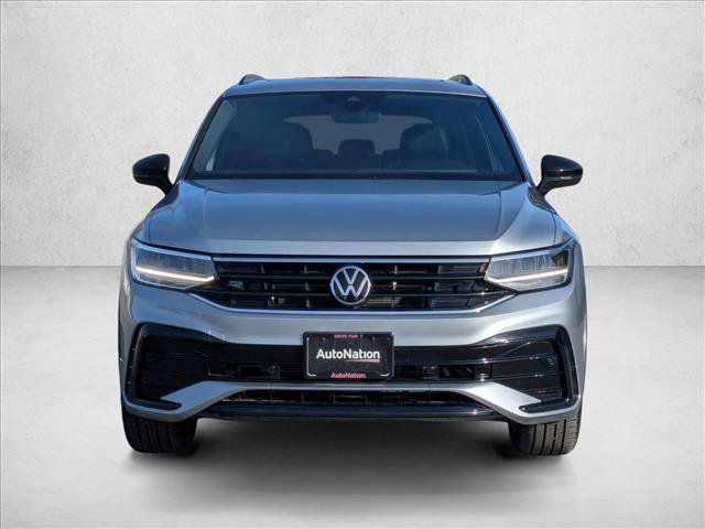 Used 2023 Volkswagen Tiguan SE R-Line image 2