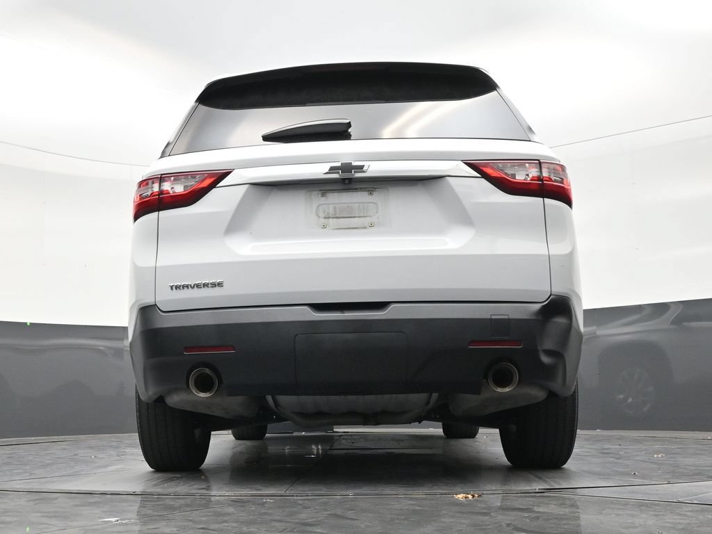 Used 2021 Chevrolet Traverse LS FWD image 23