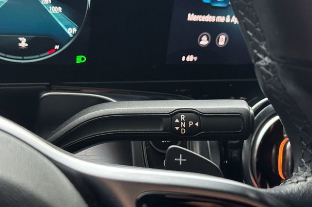 Used 2021 Mercedes-Benz GLB 250 w/ Premium Package image 25