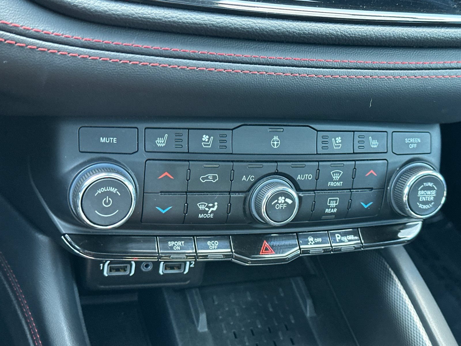 Used 2025 Dodge Durango R/T AWD/4WD image 21