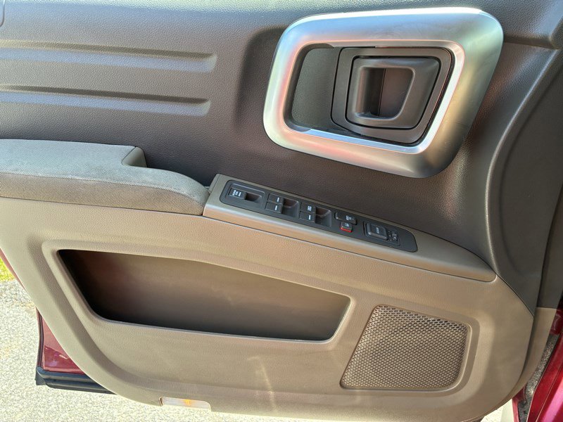 Used 2006 Honda Ridgeline RT image 11