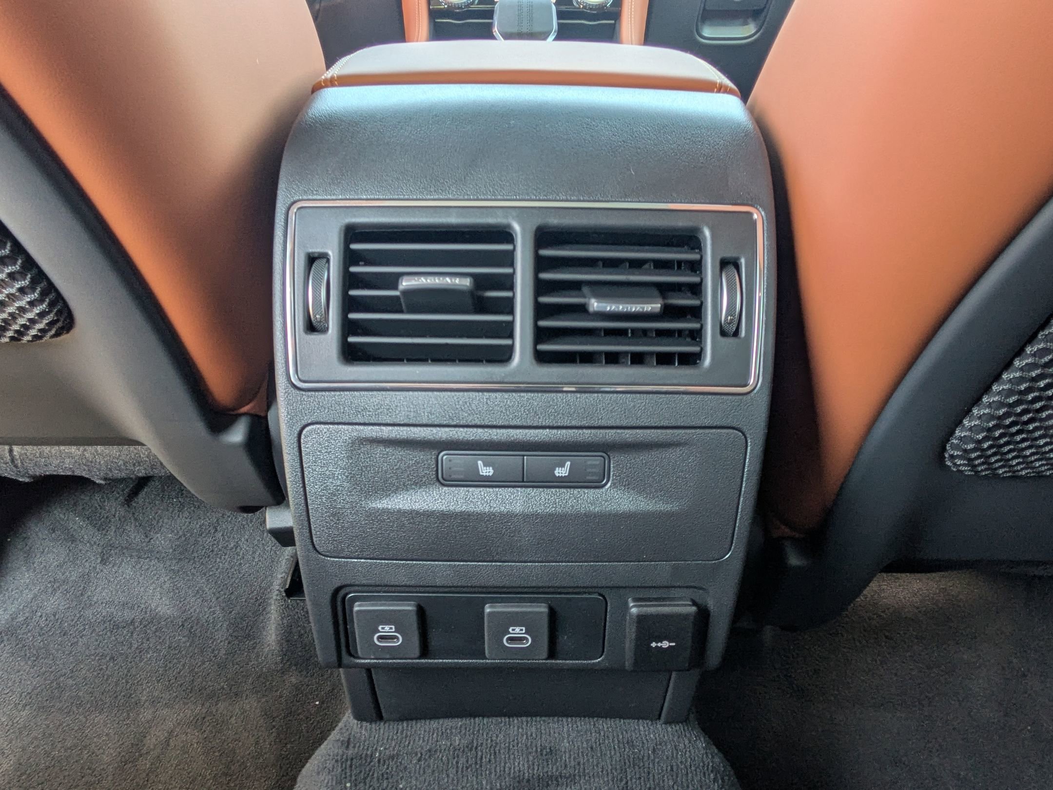 New 2026 Jaguar F-PACE R-Dynamic S image 24