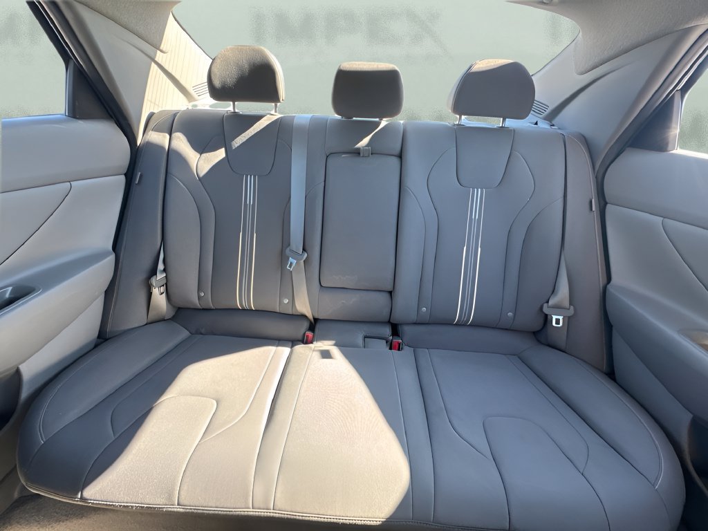 Used 2025 Hyundai Elantra SEL FWD image 10