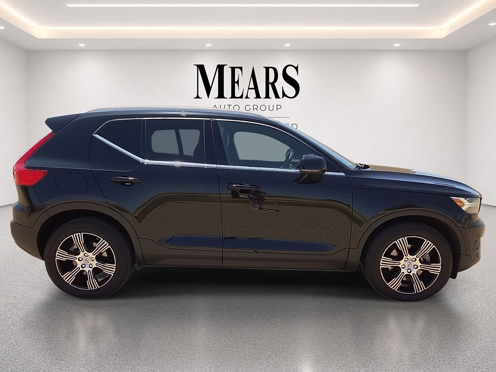 Used 2021 Volvo XC40 T4 Inscription FWD image 7