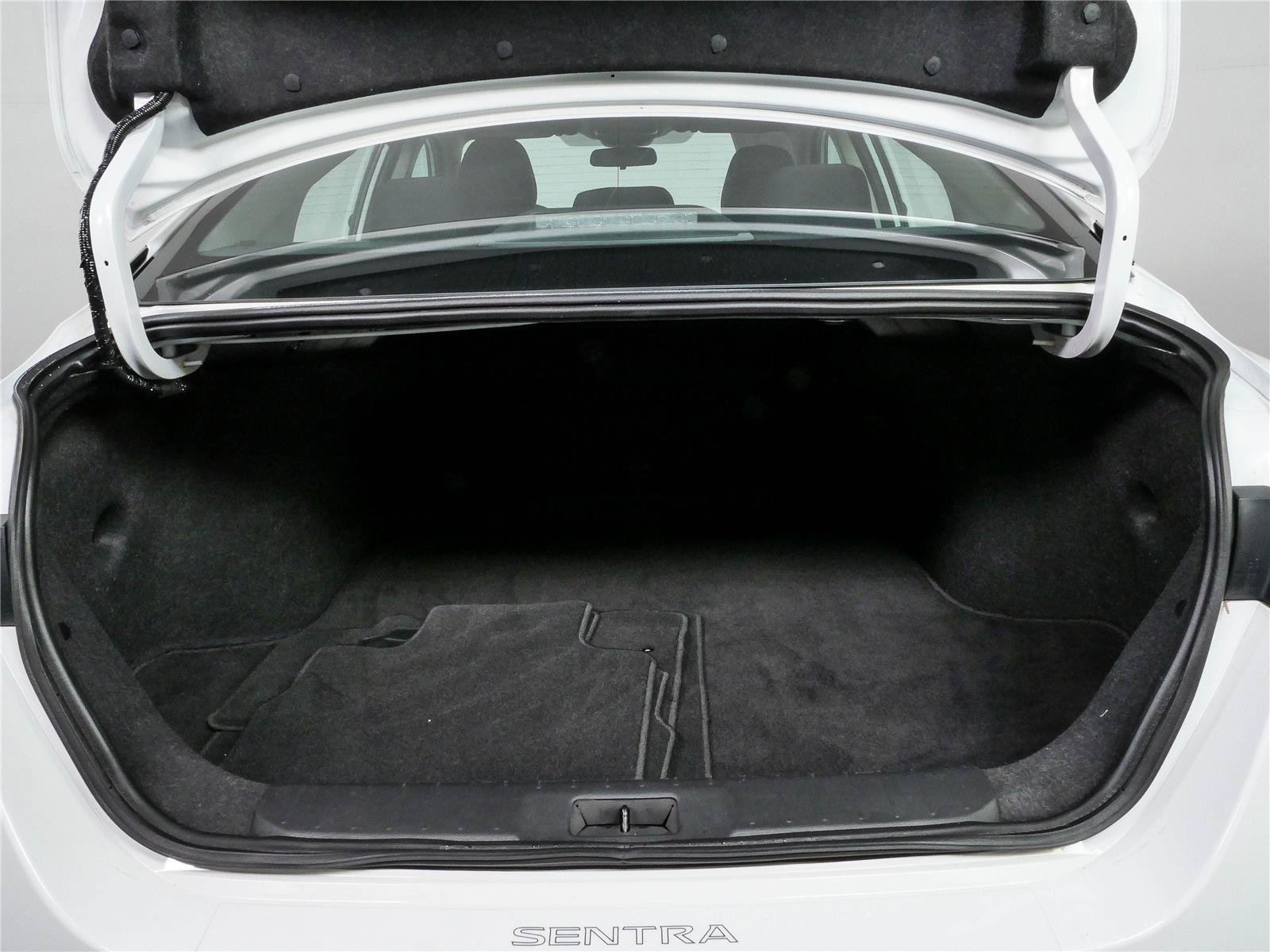 Used 2023 Nissan Sentra SV FWD image 29