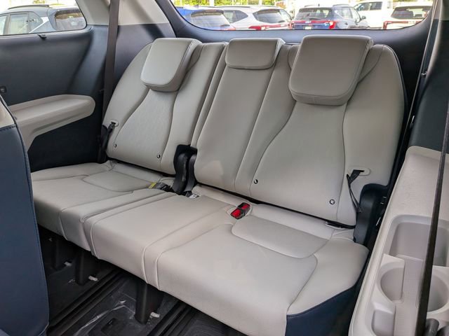 New 2026 Kia Carnival EX FWD image 21