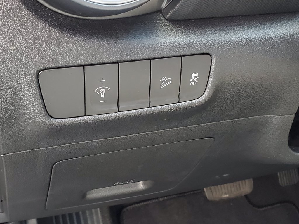Used 2022 Hyundai Kona SE AWD/4WD image 7