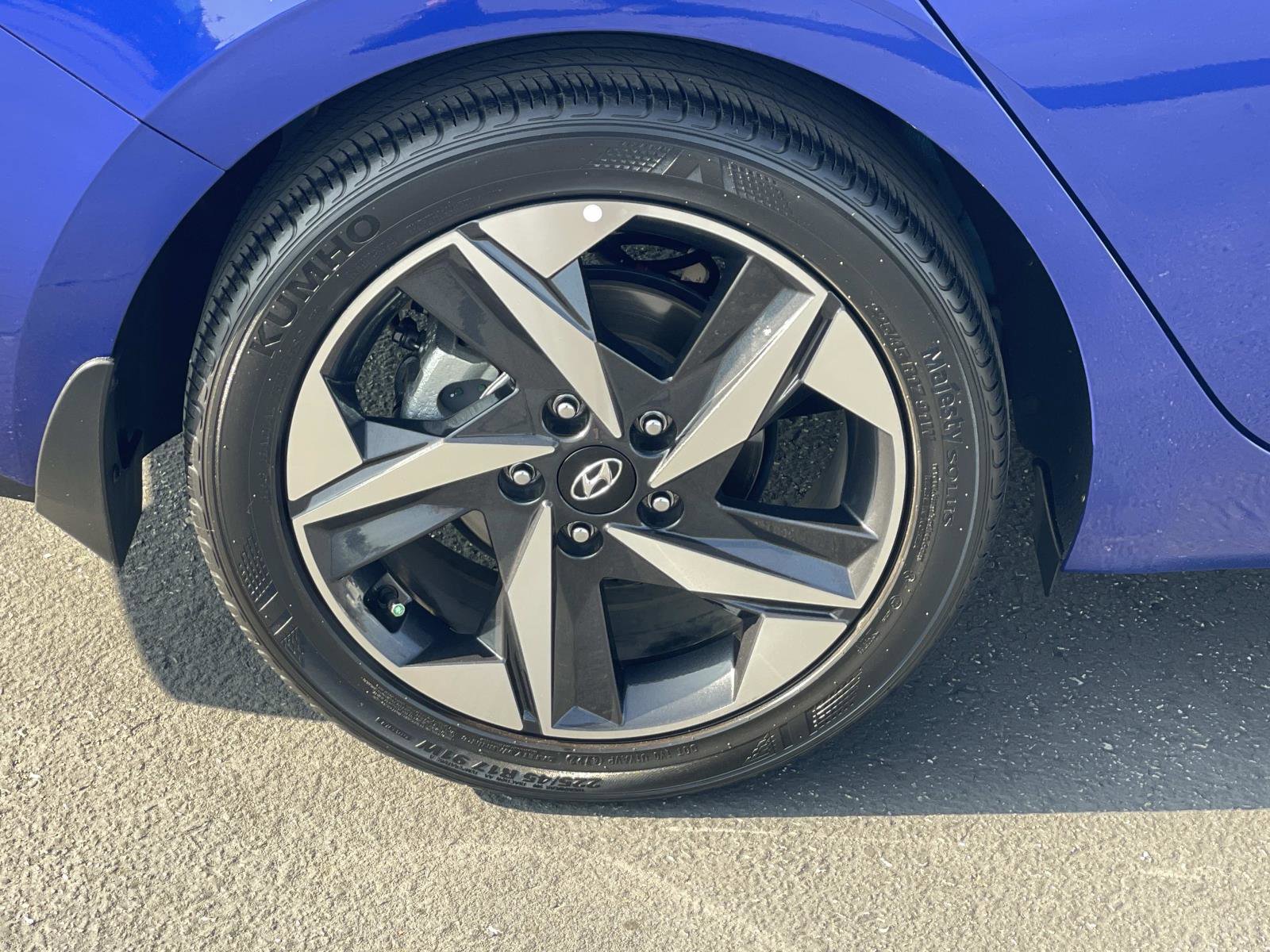 Certified 2023 Hyundai Elantra Limited image 30