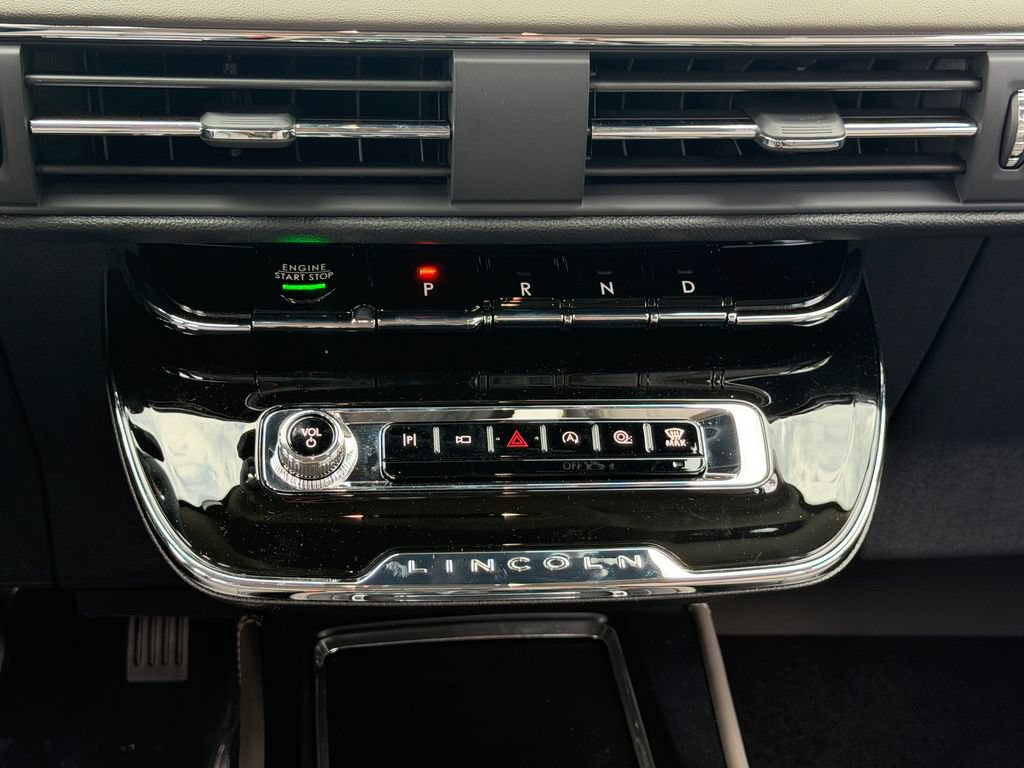 New 2026 Lincoln Corsair Premiere AWD/4WD image 14