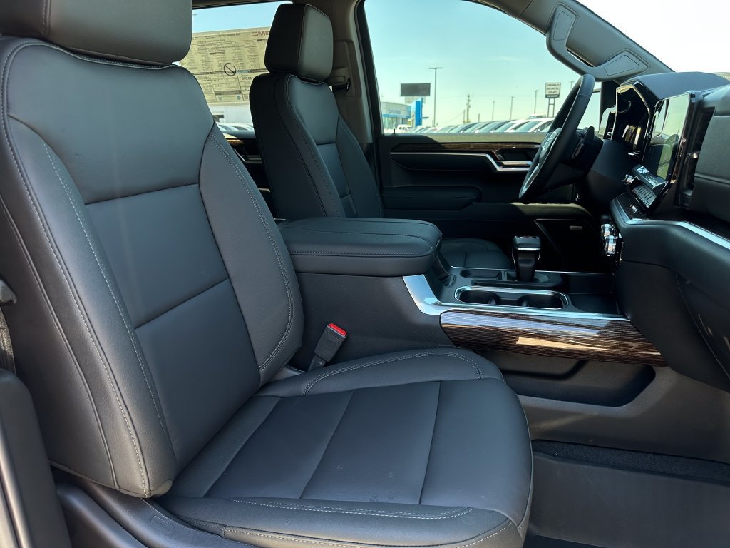 New 2026 GMC Sierra 1500 Elevation w/ Elevation Premium Package AWD/4WD image 10