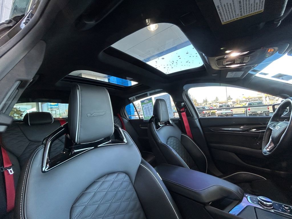 Used 2025 Cadillac CT5 V w/ Technology Package image 27