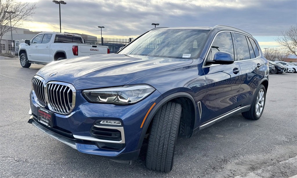 Used 2021 BMW X5 xDrive40i w/ Premium Package 2 image 4