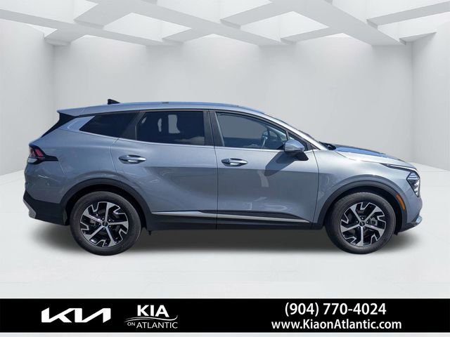 Used 2025 Kia Sportage EX image 2