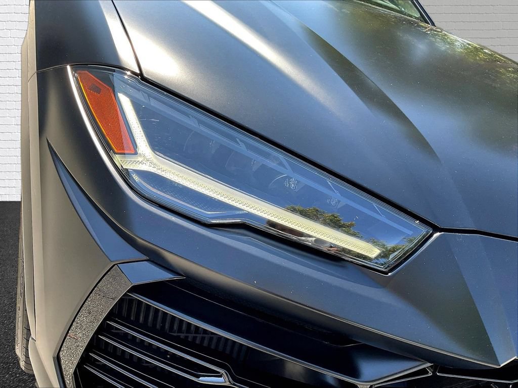 Used 2022 Lamborghini Urus AWD/4WD image 27
